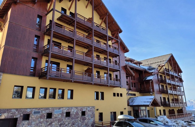 59 m² apartment in a 4-star residence with swimming pool and sauna