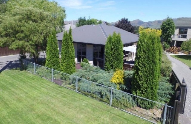 59 Woodbank Road
