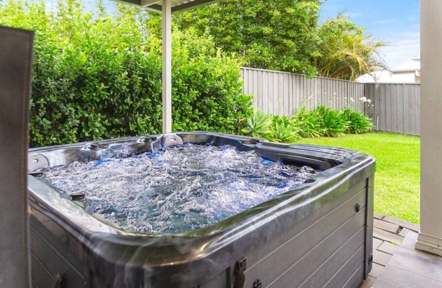 5Bed w/ Private Outdoor Jacuzzi Spa Cath Hill Bay