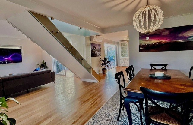 5BR Beachfront 🏠 30m to Beach, Reno 2024, Amazing 180° Ocean Views , 🐶Friendly