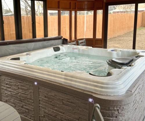 5br Ensuite Baths Hot Tub Near Lake Hefner #co