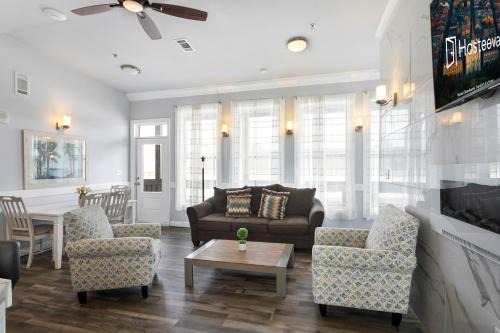 5BR Penthouse with Amenities Near FQ