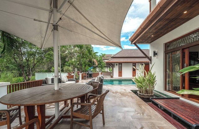 5BR Tropical Villa Pool & Garden V45