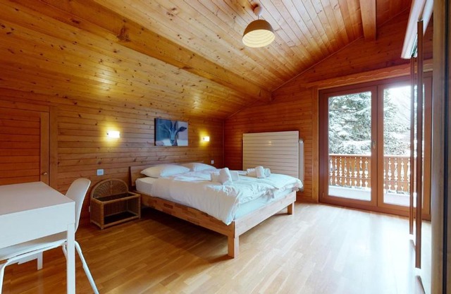 5min. from the ski slopes Crans-Montana, 2 bedrooms, covered parking