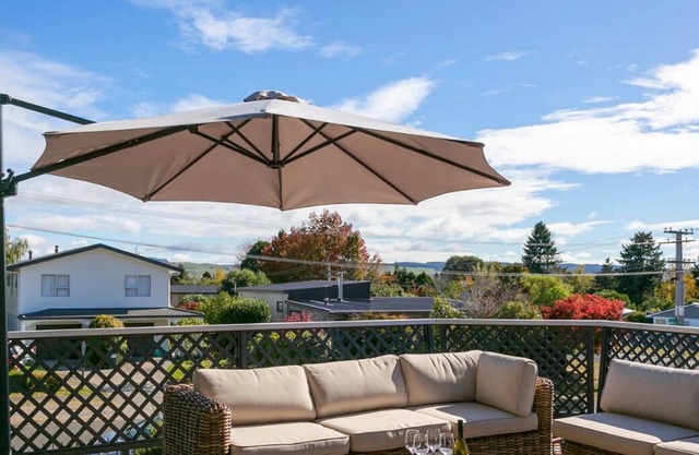 5min Walk to Lake & Drive to Town *No Service Fee*