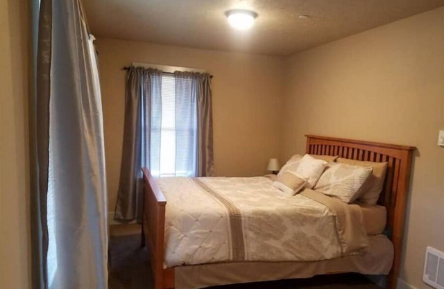 5th Avenue Suites #5