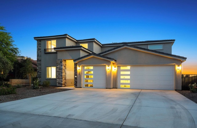 6 BDR Modern Home w/River & Beach Access!