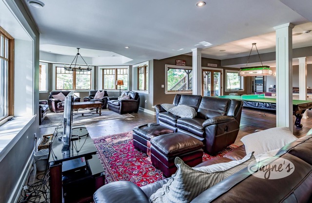 6 bed 4 bath cottage on Lake Muskoka, Private, Boathouse, Hot tub!