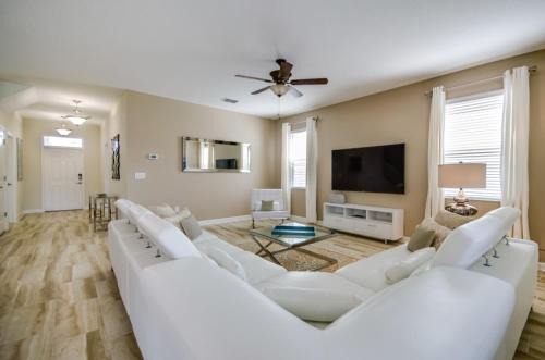6 Bed 6 Bath Champions Gate Golf Resort! villa