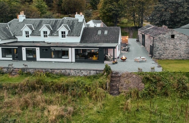 6 bedroom accommodation in Fearnan, near Aberfeldy