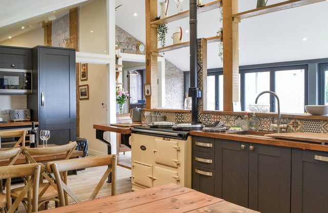 6 bedroom accommodation in Waverton, near Wigton