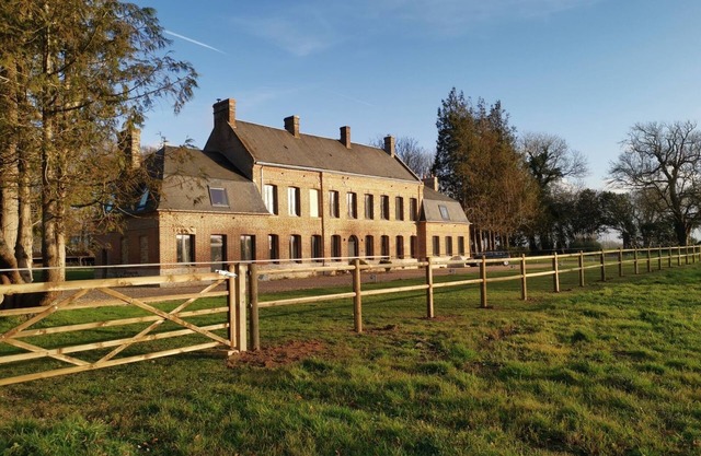 6-bedroom manor house on 4ha estate