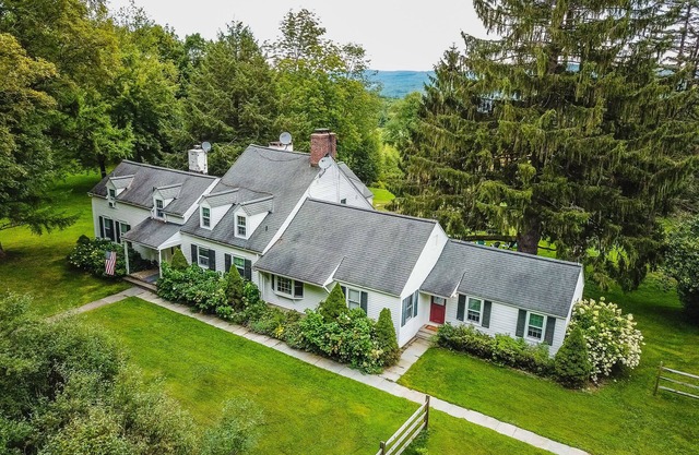 5 Br Cooperstown Family Home: 9 acres, patio y parrilla. 4200 pies cuadrados con vista al lago