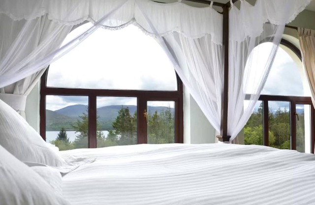 6 Ensuite Bedrooms-sleeps 12-garden-sea & Mtn View