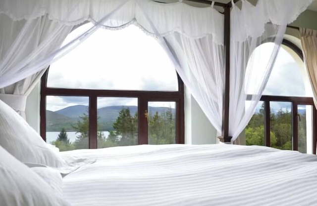 6 Ensuite Bedrooms-Sleeps 12-Garden-Sea & Mtn View
