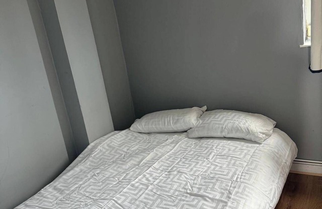 6 Guests - 3 Bedrooms - Close to London Center