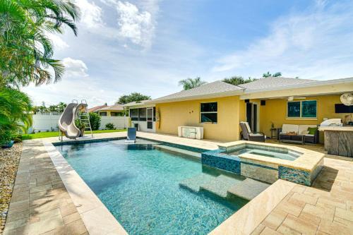 6 Mi to Beach Family Oasis with Pool in Cape Coral