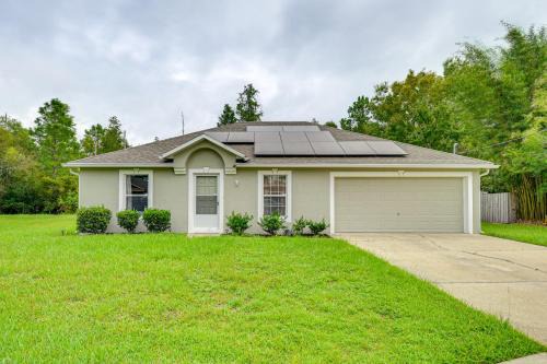 6 Mi to Downtown Bright Palm Coast Getaway!