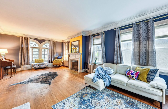 6 Mi to Naval Base: Spacious Waukegan Home w/ Yard