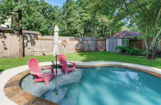 6 Mi to Northshore Park: Family Home w/ Pool!