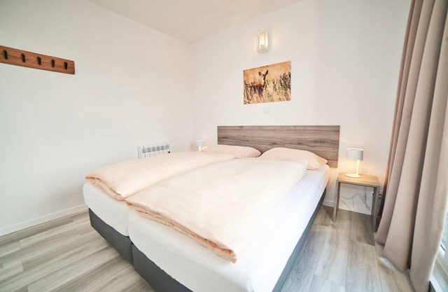 Completely restyled 6-person bungalow comfort with 3 bedrooms.