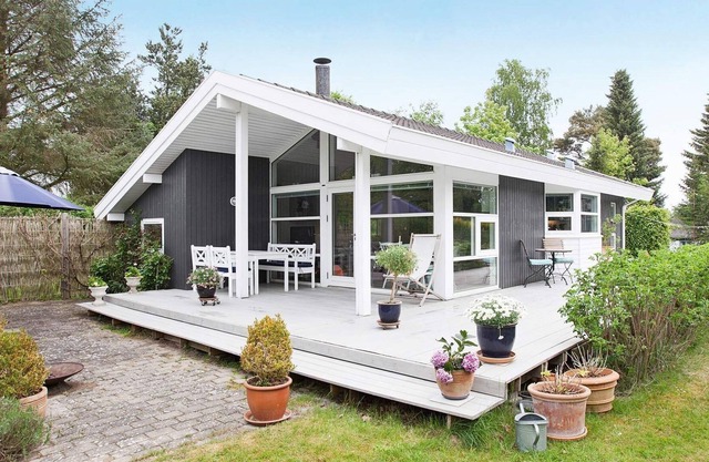 Casa de vacaciones lujosa en Hovedstaden con jardín