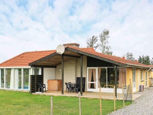 6 person holiday home in Ulfborg-By Traum
