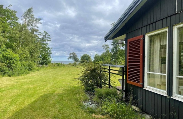 6 person holiday home in Byxelkrok
