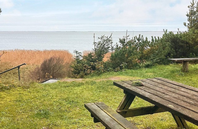6 person holiday home in Ulfborg