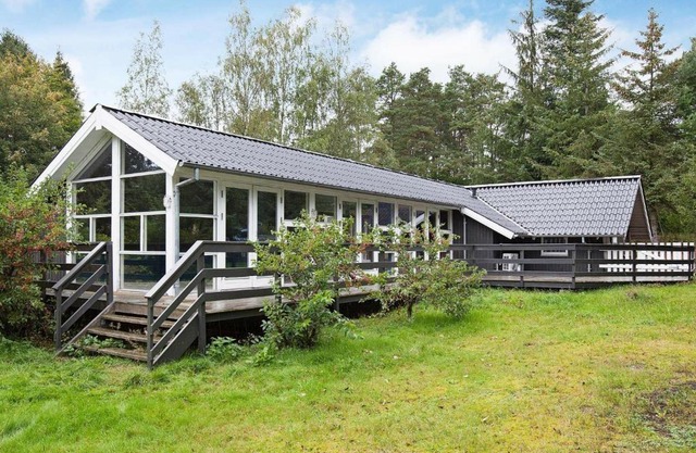 6 person holiday home in Ebeltoft-By Traum