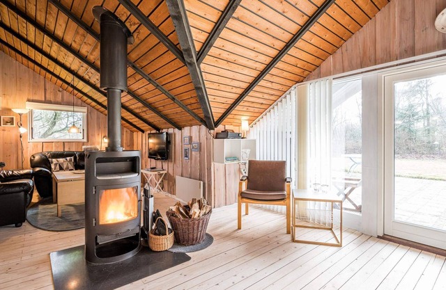 6 person holiday home in Oksbøl