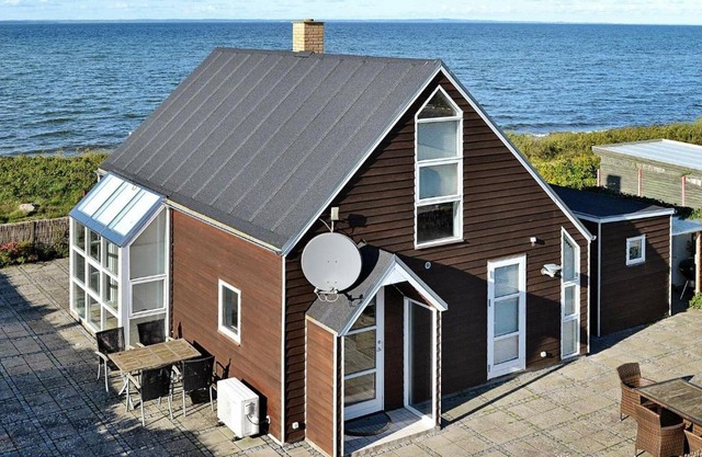 6 person holiday home in Brenderup Fyn-By Traum