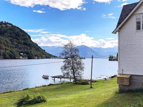 6 person holiday home in øystese
