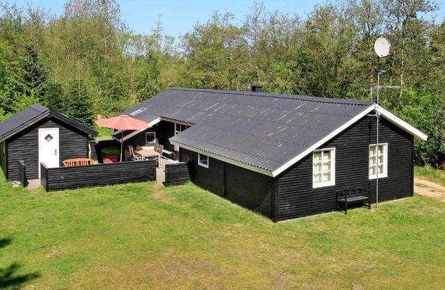 6 person holiday home in Bl vand