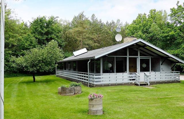 Acogedora casa de vacaciones con terraza en Jutlandia