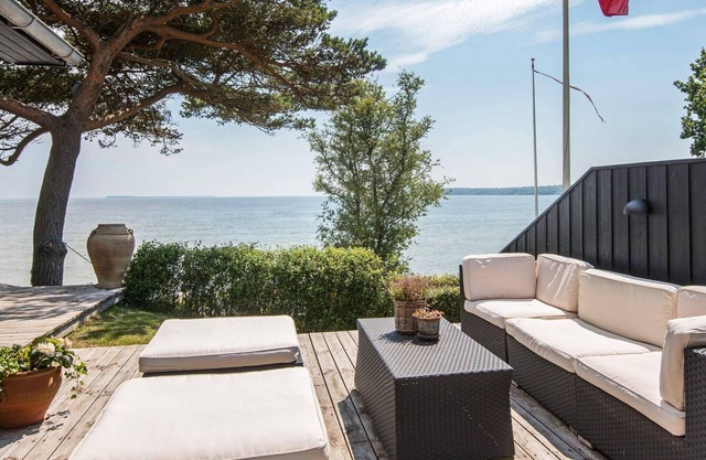 Fabulosa casa de vacaciones en Bjert con hidromasaje