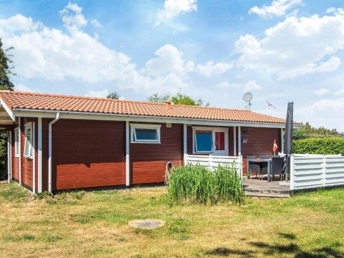 6 person holiday home in Glesborg-By Traum