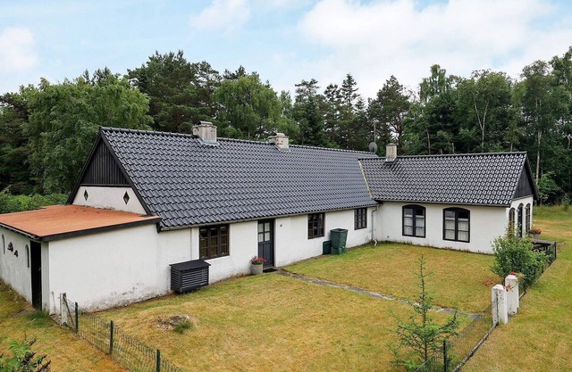 6 person holiday home in Læsø