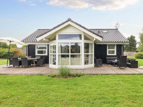 6 person holiday home in Væggerløse-By Traum