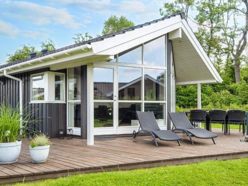6 person holiday home in Juelsminde-By Traum