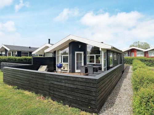 6 person holiday home in Tranekær-By Traum