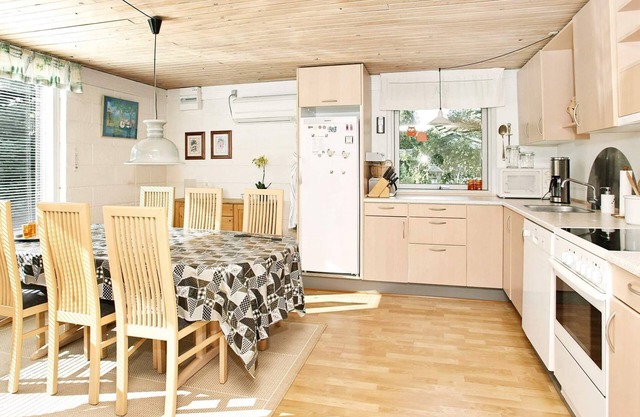 6 Person Holiday Home in Vinderup-by Traum