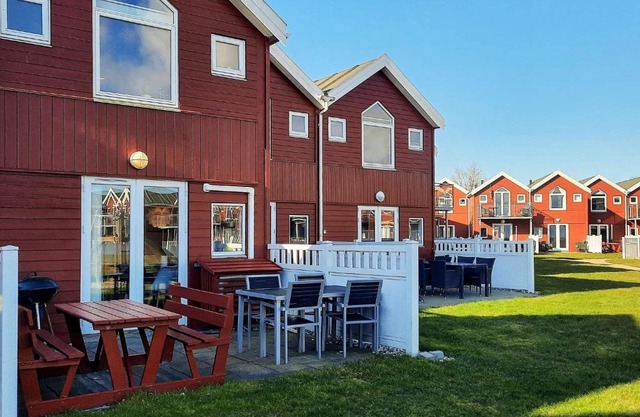 6 person holiday home in Hadsund-By Traum