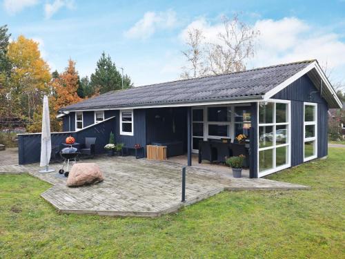 6 person holiday home in Hals-By Traum