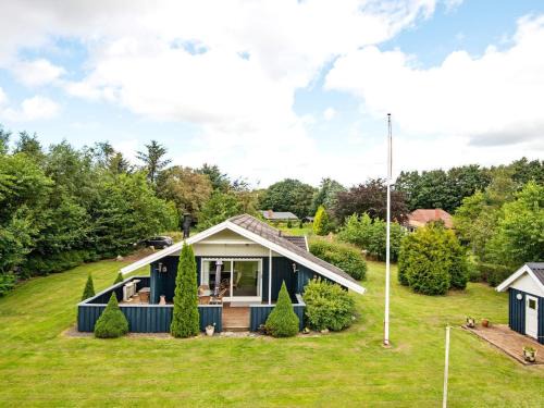 6 person holiday home in Oksbøl-By Traum