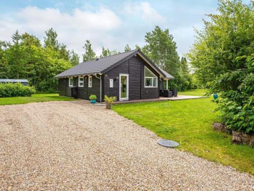 6 person holiday home in Oksbøl-By Traum