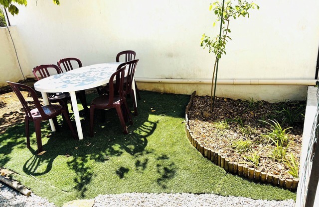 6-person house with garden in quiet neighborhood