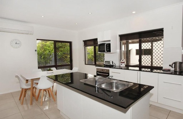 6 Petrie Avenue