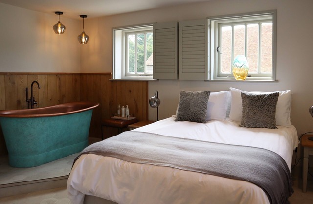 6 Weaver's Cottage - a luxurious retreat