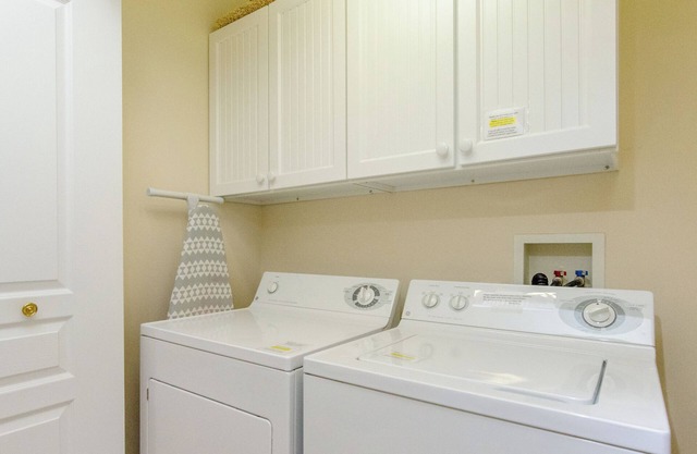 20560 Sweet 2 Bedroom Condo sin acceso al garaje